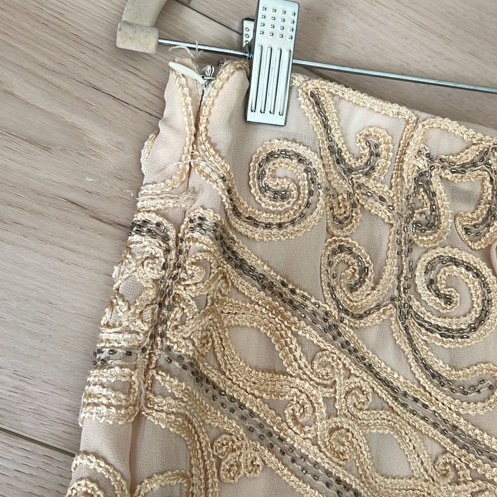 Verty Cream Embroidered Pencil Skirt - Picture 4 of 5